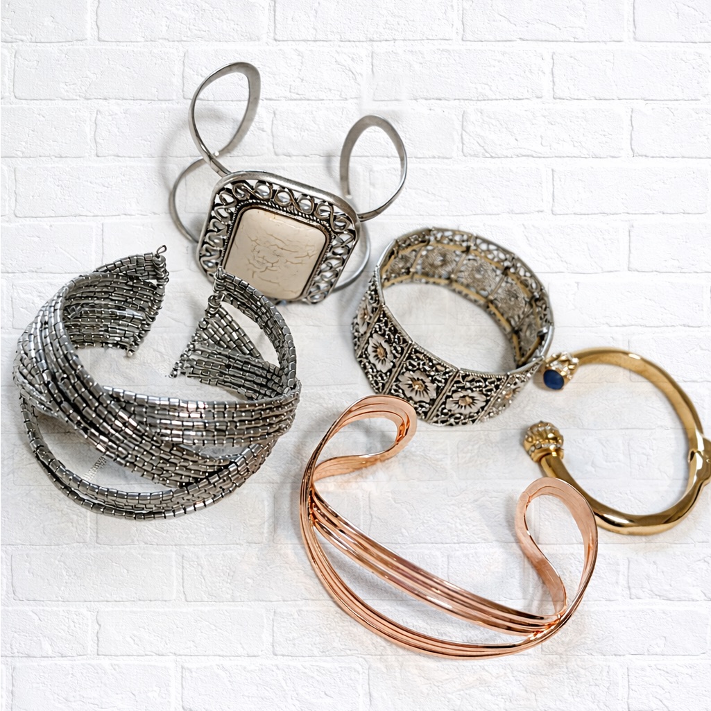 Set Of 5 Chic Silver And Gold Bracelet Collection